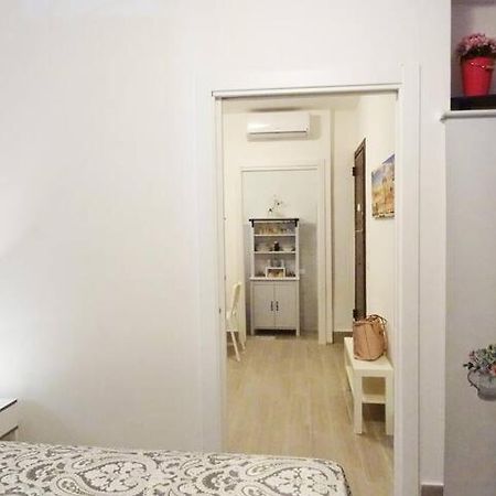 Around Cassaro Holiday House ปาแลร์โม ภายนอก รูปภาพ