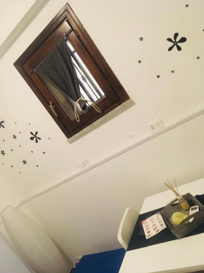 Around Cassaro Holiday House ปาแลร์โม ภายนอก รูปภาพ