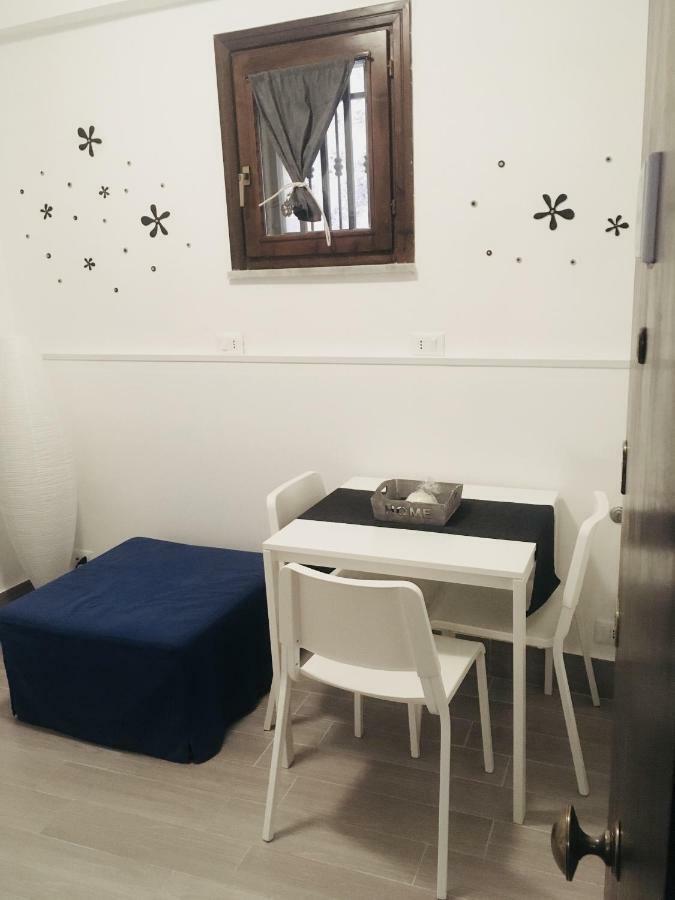 Around Cassaro Holiday House ปาแลร์โม ภายนอก รูปภาพ