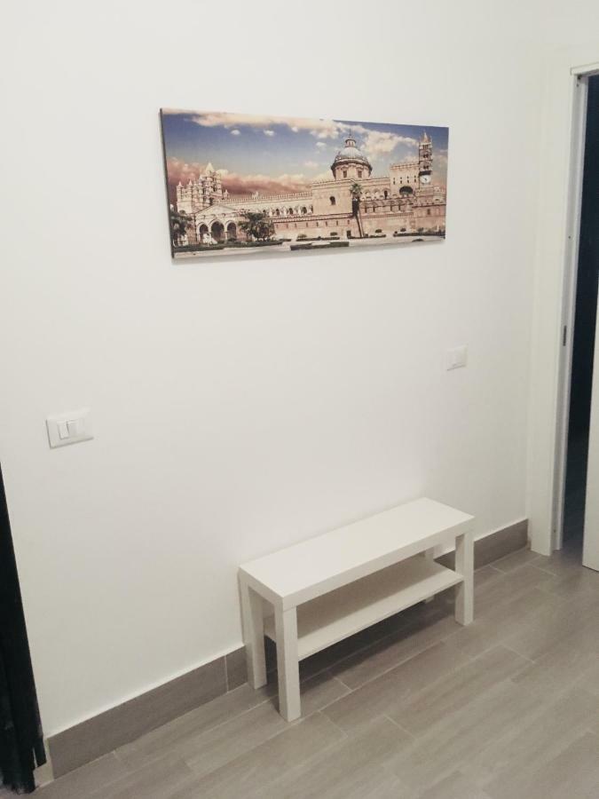 Around Cassaro Holiday House ปาแลร์โม ภายนอก รูปภาพ